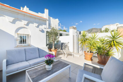 d463444edd76f8017f79b92f4bf04fc1 - 24