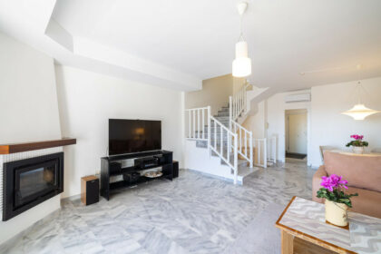 d463444edd76f8017f79b92f4bf04fc1 - 7