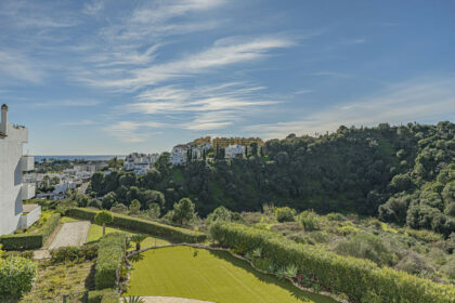 d4bfacd911975a70c0fa7f9e7b1bd8d1 - 12