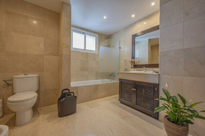 d4bfacd911975a70c0fa7f9e7b1bd8d1 - 27