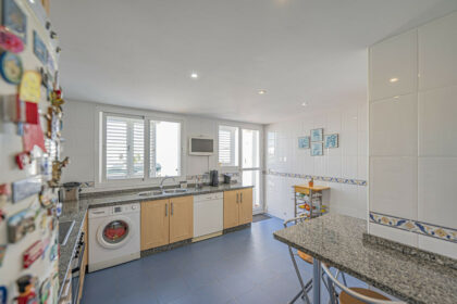 d4bfacd911975a70c0fa7f9e7b1bd8d1 - 29