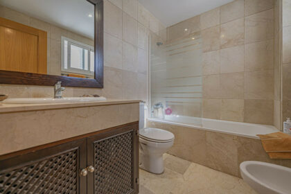 d4bfacd911975a70c0fa7f9e7b1bd8d1 - 37