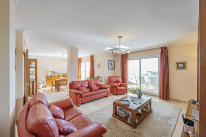 d4bfacd911975a70c0fa7f9e7b1bd8d1 - 4