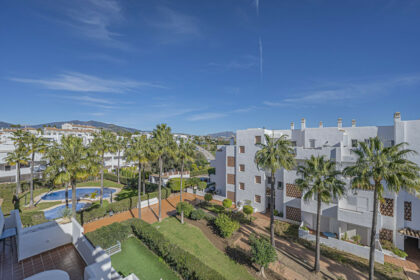 d4bfacd911975a70c0fa7f9e7b1bd8d1 - 43