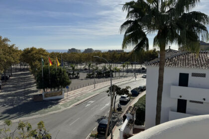 d6922d64e220b895e788586b379fe4f3 - 12