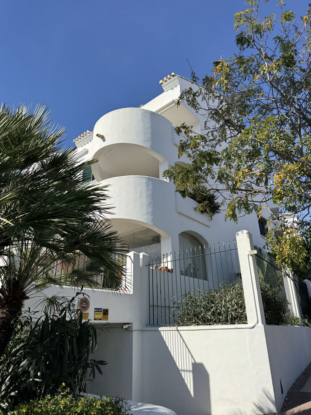 d6922d64e220b895e788586b379fe4f3 - 31