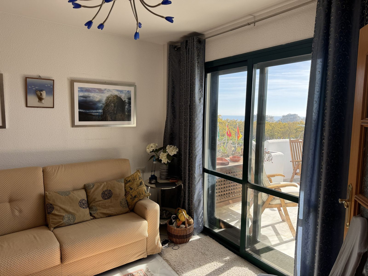 d6922d64e220b895e788586b379fe4f3 - 9