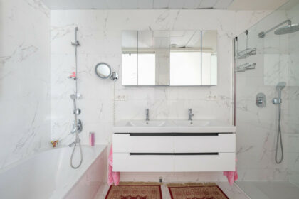 d79d0ba83bd399cc3a354a79eeadc539 - 10