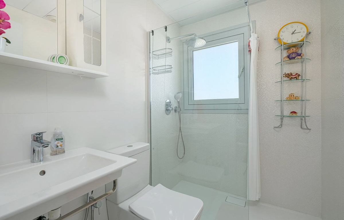 d79d0ba83bd399cc3a354a79eeadc539 - 11