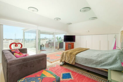 d79d0ba83bd399cc3a354a79eeadc539 - 8