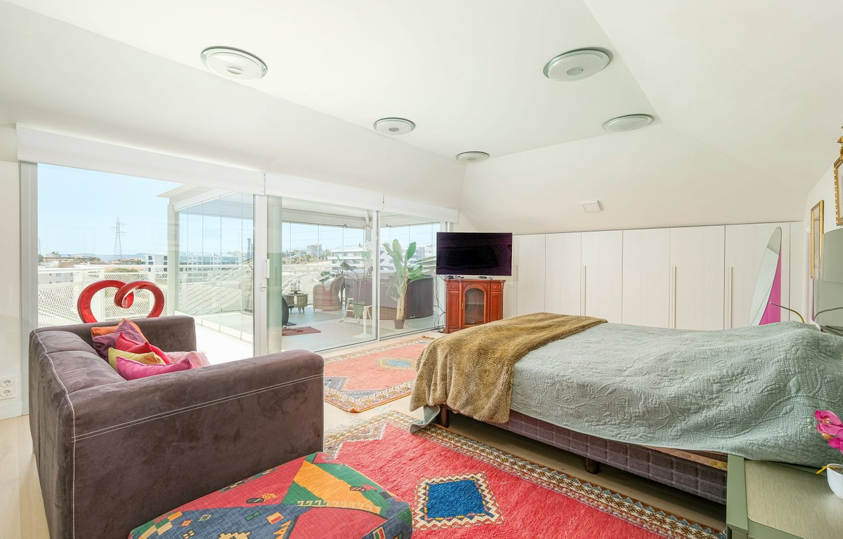 d79d0ba83bd399cc3a354a79eeadc539 - 8