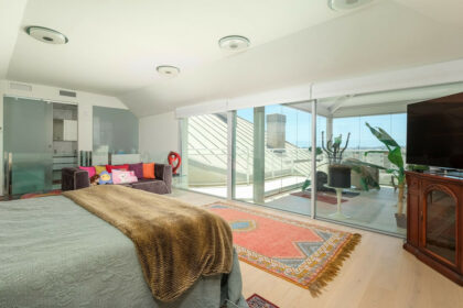 d79d0ba83bd399cc3a354a79eeadc539 - 9