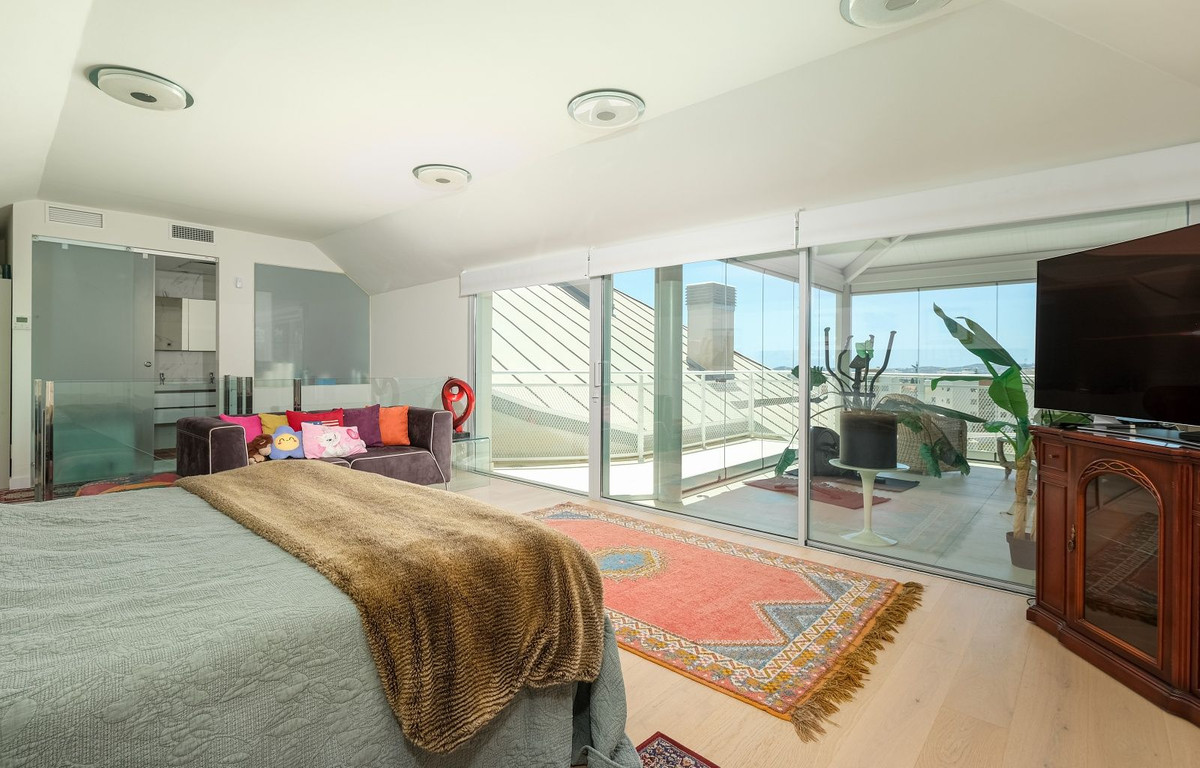 d79d0ba83bd399cc3a354a79eeadc539 - 9