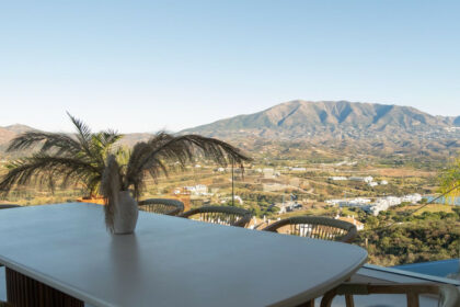 d7ac68cd2252d4341d84fefe68fc651f - 23