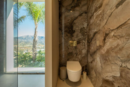 d7ac68cd2252d4341d84fefe68fc651f - 31