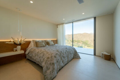 d7ac68cd2252d4341d84fefe68fc651f - 52