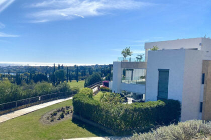 d95f2d6656e14dd47460f9a6d76148e8 - 1