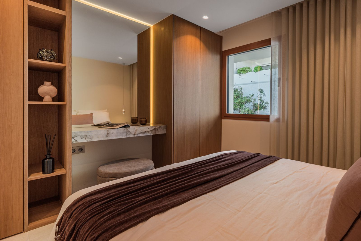 d9be799dd5c15fda62b9ccdd4c9d50f1 - 13