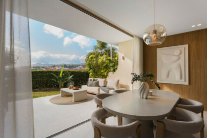 d9be799dd5c15fda62b9ccdd4c9d50f1 - 4