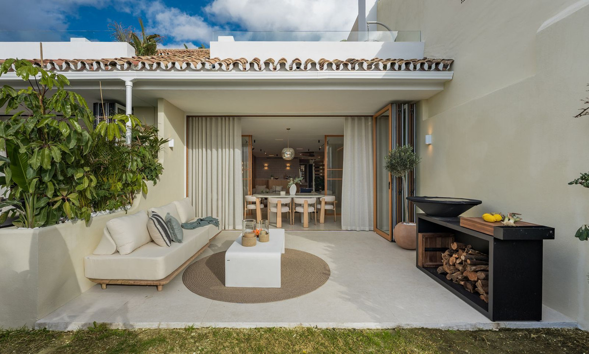 d9be799dd5c15fda62b9ccdd4c9d50f1 - 8