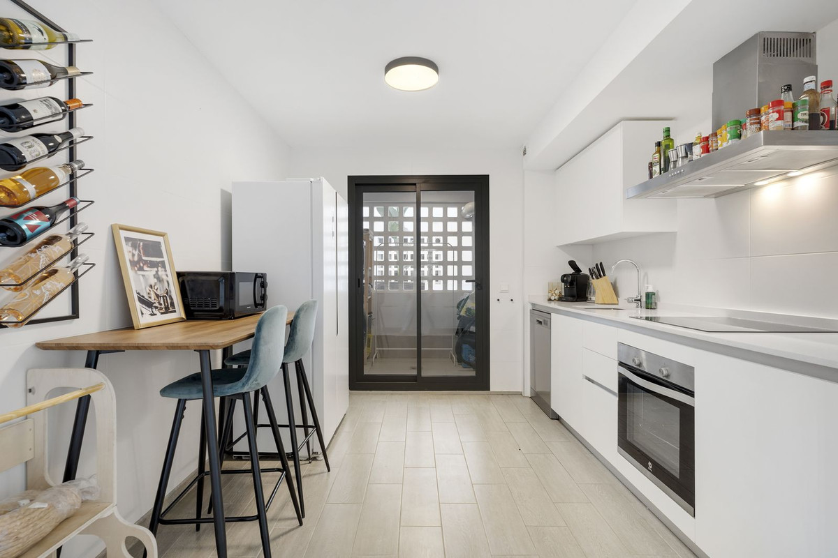 dc0eb815b2f9ee1d708171823185c6f6 - 14