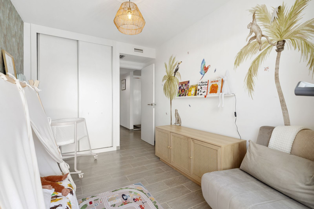 dc0eb815b2f9ee1d708171823185c6f6 - 20