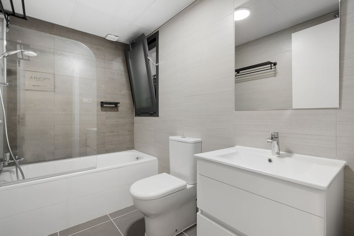 dc0eb815b2f9ee1d708171823185c6f6 - 22