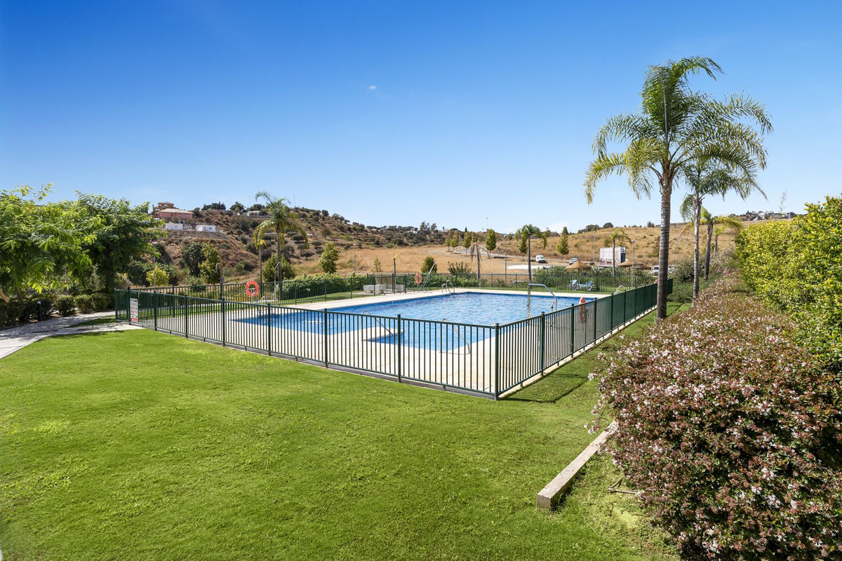 dc0eb815b2f9ee1d708171823185c6f6 - 25