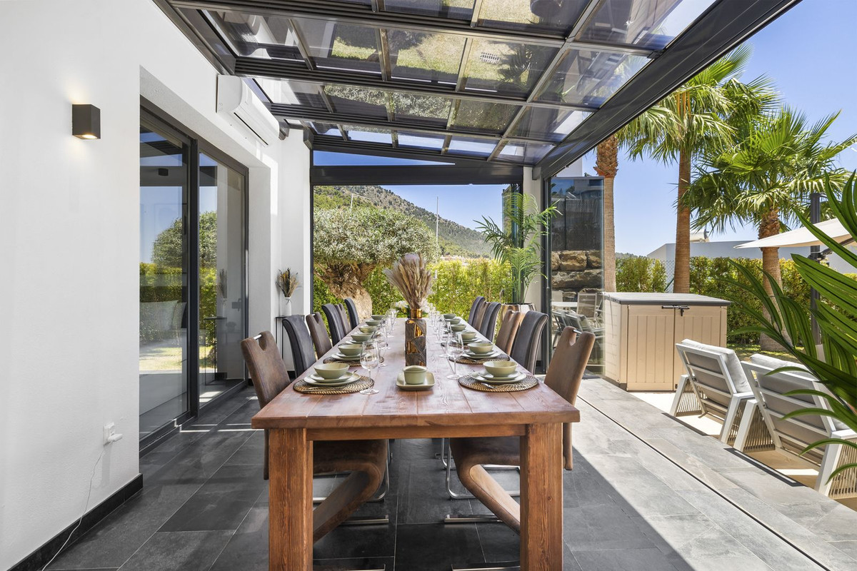 dc43a2dcbd4cfe84fd73d18ec0ac919c - 18