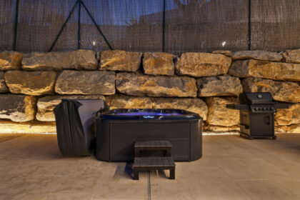 dc43a2dcbd4cfe84fd73d18ec0ac919c - 23