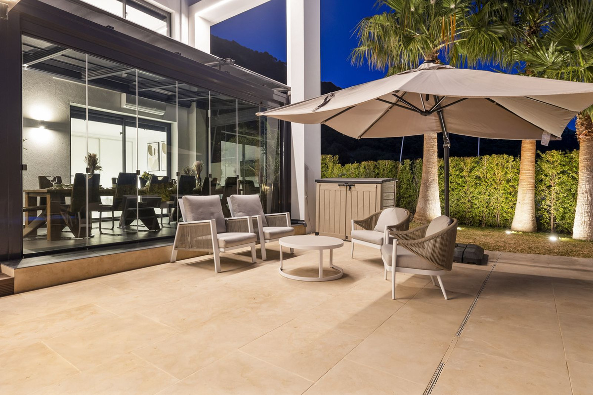 dc43a2dcbd4cfe84fd73d18ec0ac919c - 25