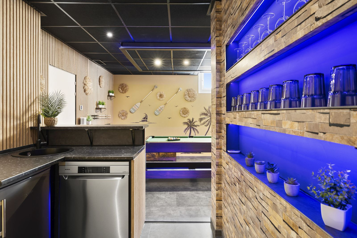 dc43a2dcbd4cfe84fd73d18ec0ac919c - 26