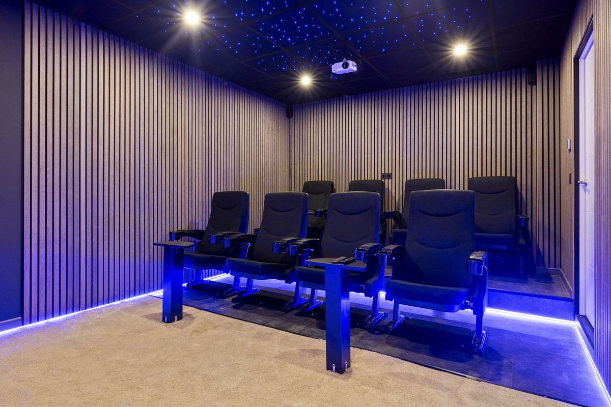 dc43a2dcbd4cfe84fd73d18ec0ac919c - 27