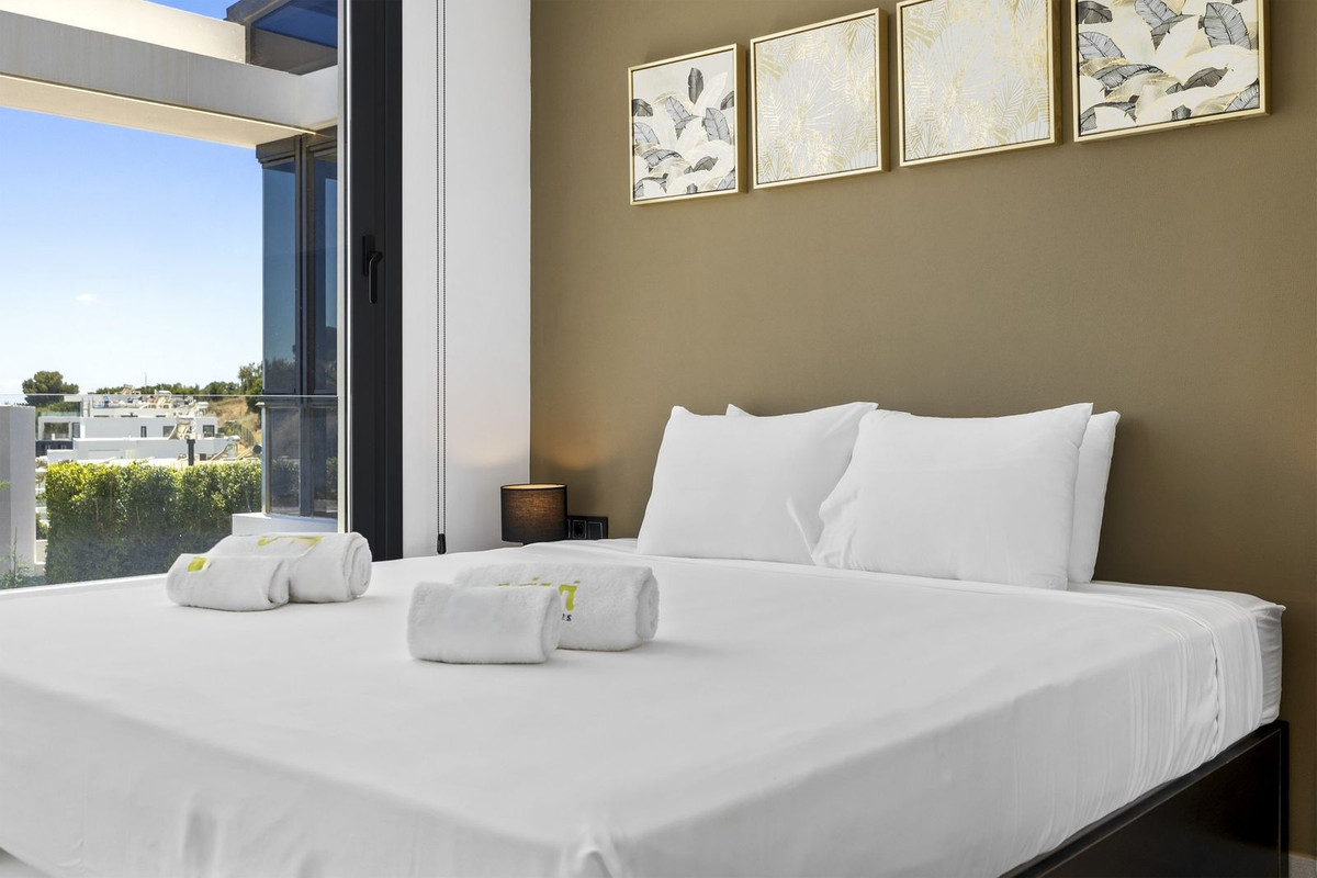 dc43a2dcbd4cfe84fd73d18ec0ac919c - 33