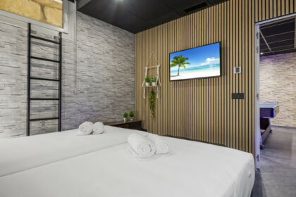 dc43a2dcbd4cfe84fd73d18ec0ac919c - 41