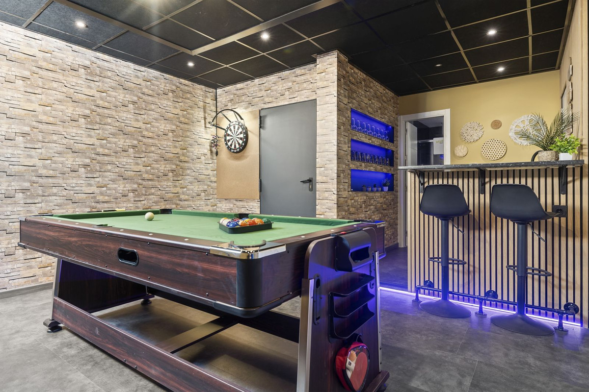 dc43a2dcbd4cfe84fd73d18ec0ac919c - 51