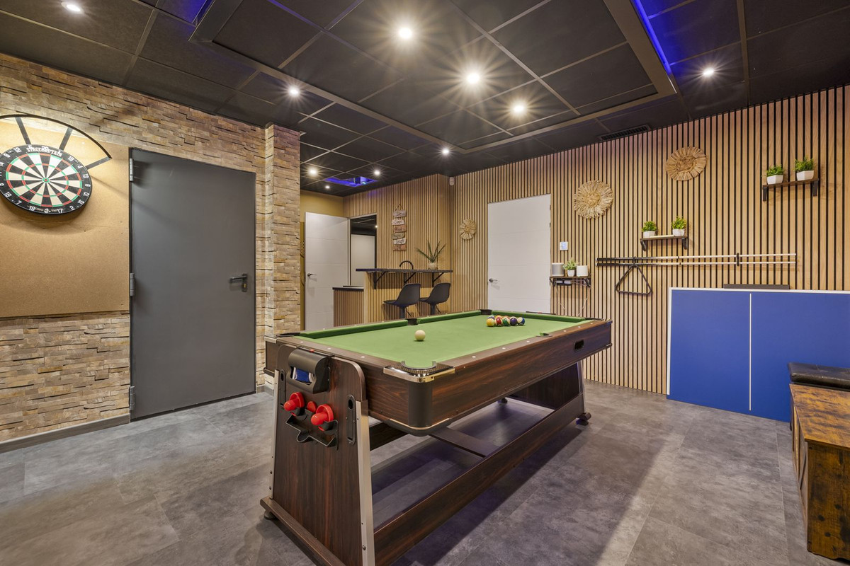 dc43a2dcbd4cfe84fd73d18ec0ac919c - 52