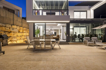 dc43a2dcbd4cfe84fd73d18ec0ac919c - 56