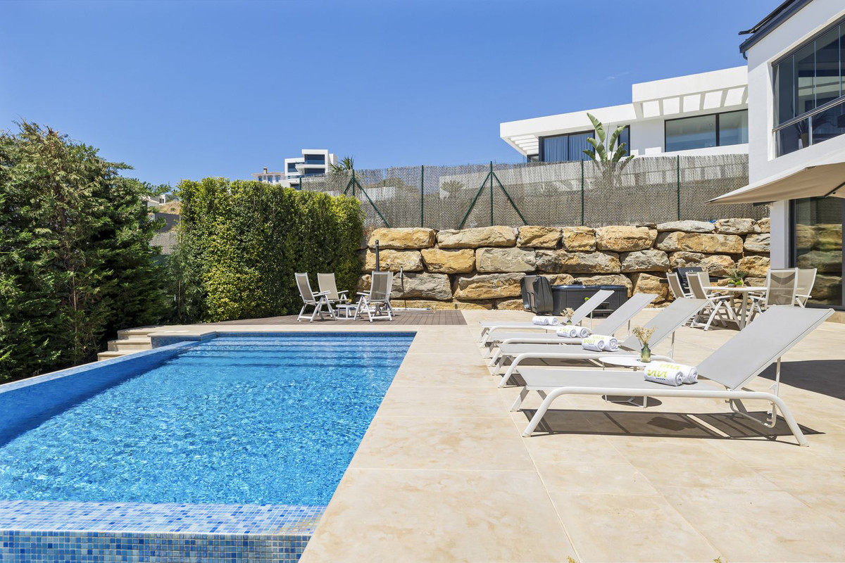 dc43a2dcbd4cfe84fd73d18ec0ac919c - 58