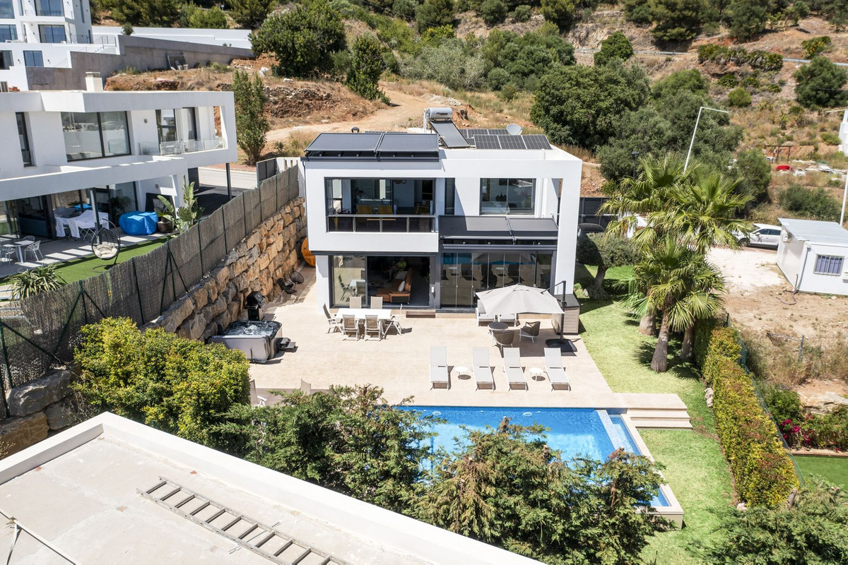 dc43a2dcbd4cfe84fd73d18ec0ac919c - 61