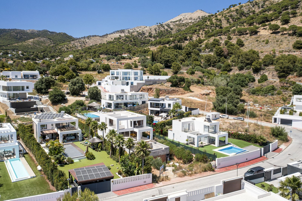 dc43a2dcbd4cfe84fd73d18ec0ac919c - 63