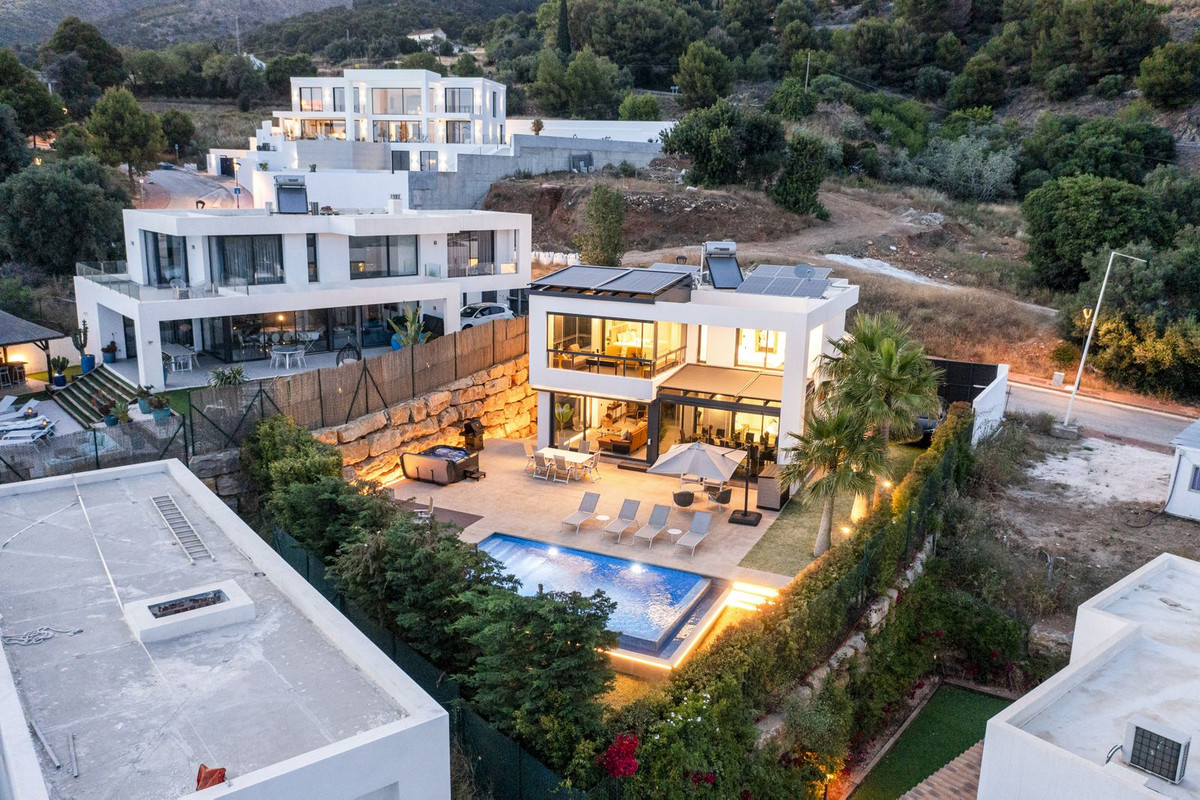 dc43a2dcbd4cfe84fd73d18ec0ac919c - 64