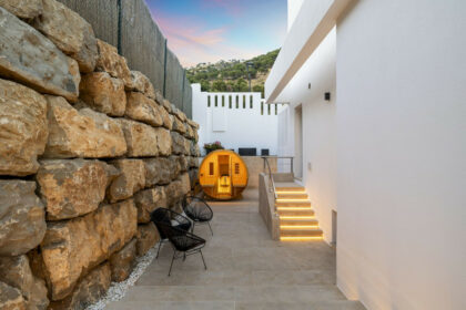 dc43a2dcbd4cfe84fd73d18ec0ac919c - 67