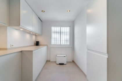 dc79d2629c8e72276bf95bbb5efa7e5e - 12