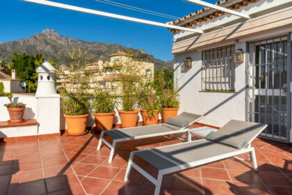 dc79d2629c8e72276bf95bbb5efa7e5e - 33