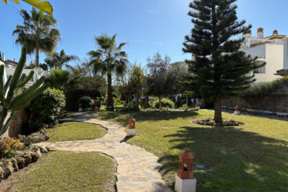 dc79d2629c8e72276bf95bbb5efa7e5e - 52