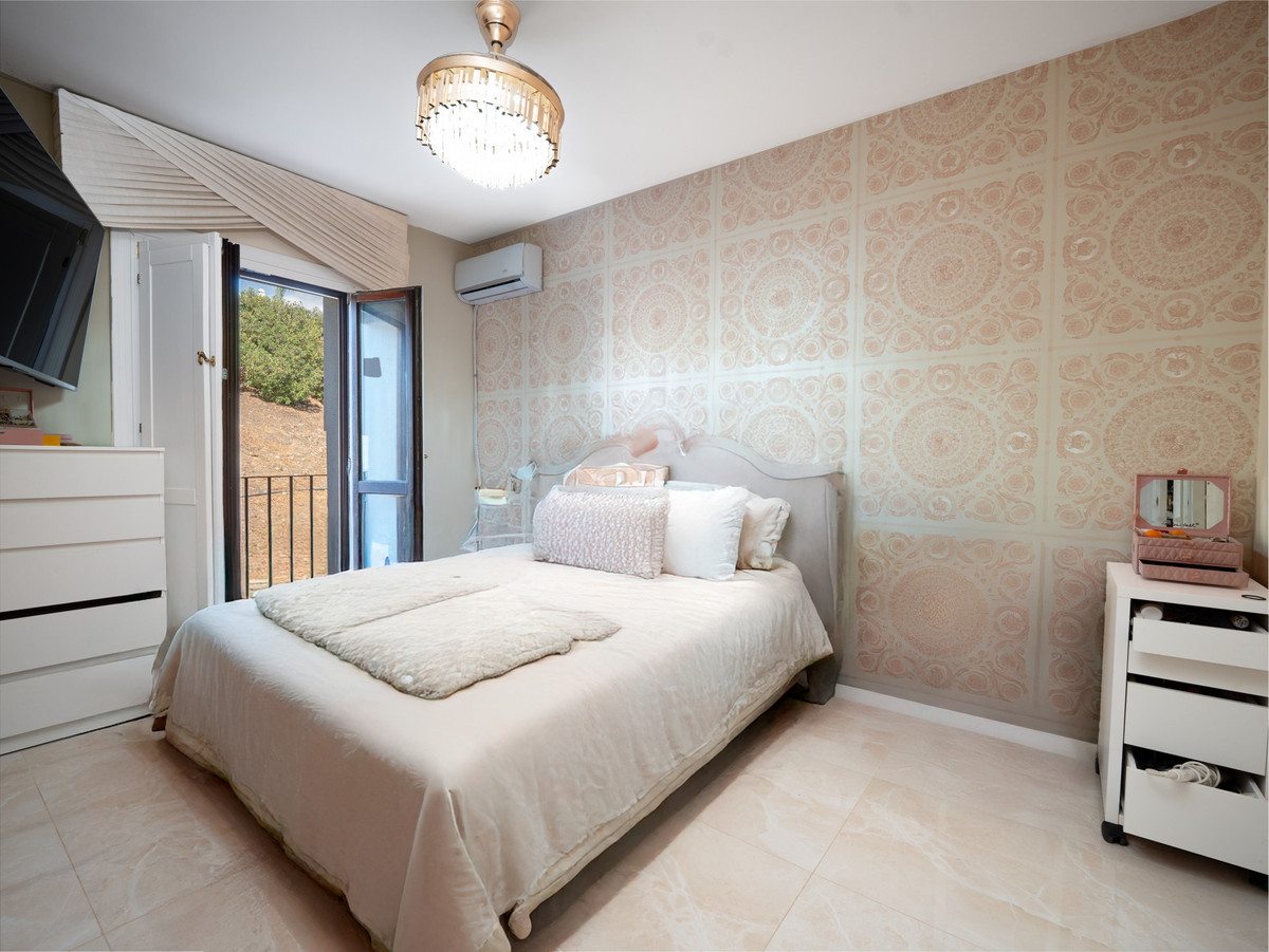 dd14cd47b9f6f25114119db1a62a8386 - 18