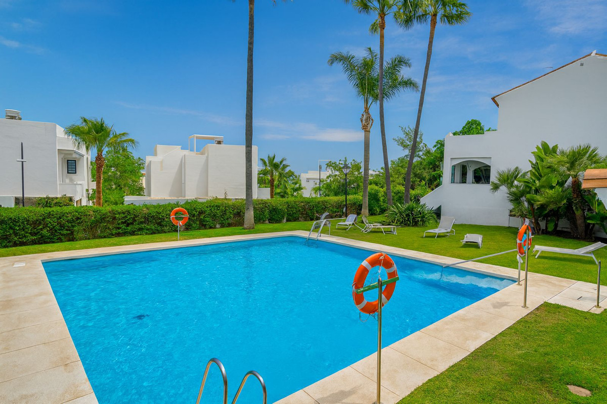 dd14cd47b9f6f25114119db1a62a8386 - 35