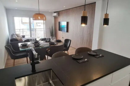 dd1e0cc21a21d44d8d8fa11f3e3d0b52 - 1