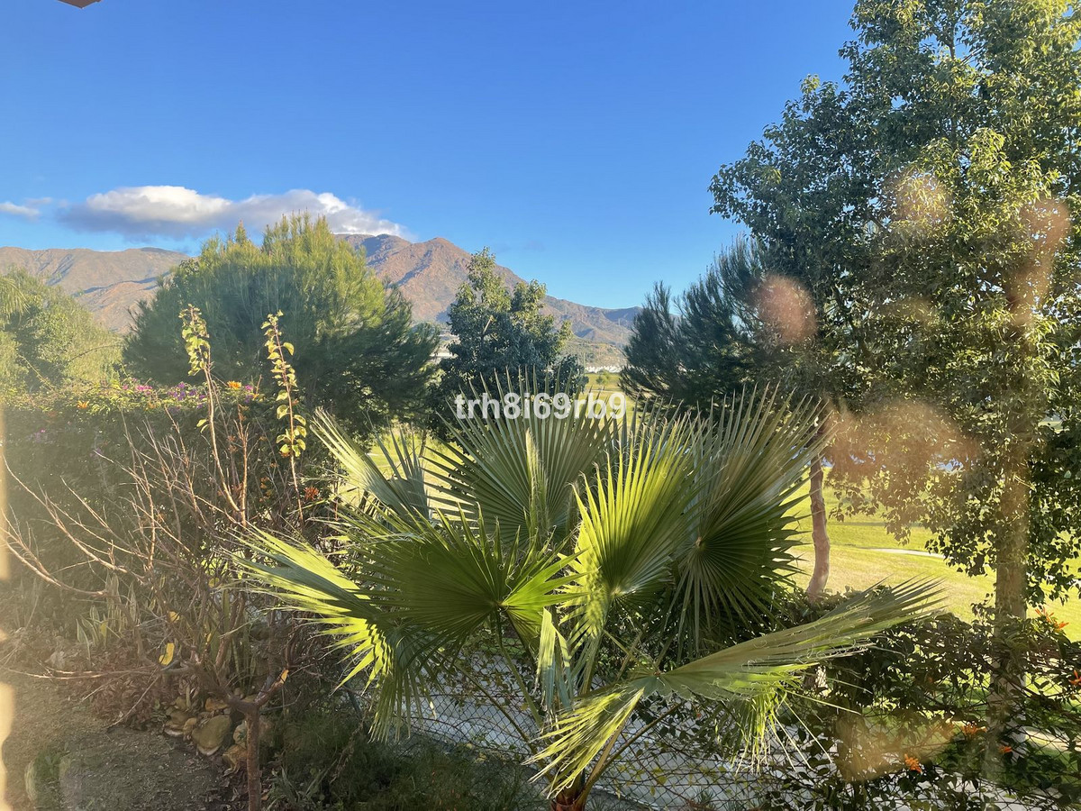 deec707f1a381ffdaee26ffb59f8d3f0 - 16